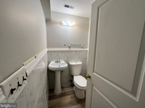 5429 Wolf River Ln, Columbia MD 21045-2258 exterior