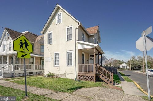 200 Delsea Dr, West Deptford NJ  08093-1221 exterior