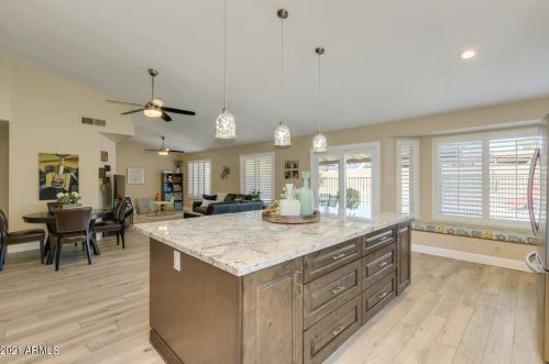 4302 Acoma Dr, Phoenix AZ 85032-4855 exterior