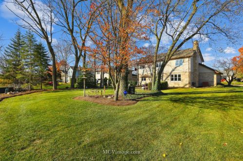 14 Meagan Ln, Lemont IL 60439-4496 exterior