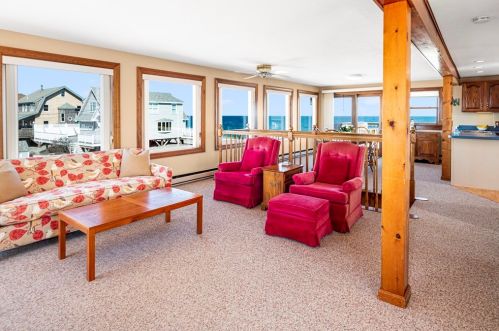 176 Central Ave, Marshfield MA 02047-6149 exterior