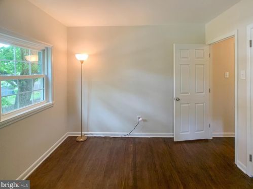 102 Marion Ave, West Deptford NJ 08093-2029 exterior