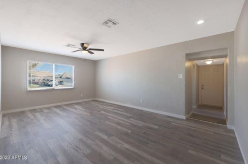 3018 81st Ave, Phoenix AZ  85033-4702 exterior