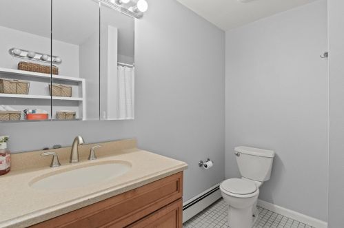 37 Howard Dr, Plymouth MA 02360-4272 exterior