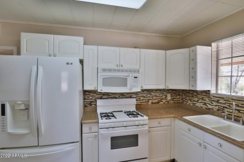 411 41 Pl, Phoenix AZ 85018-4201 exterior