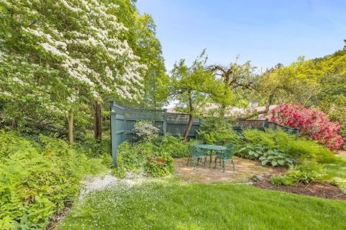 550 Beacon St, Newton MA 02459-2024 exterior