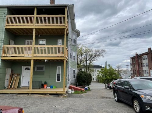 25 Cambridge St, Worcester MA 01603-2325 exterior