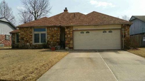 13318 39, Tulsa OK  74134-5408 exterior