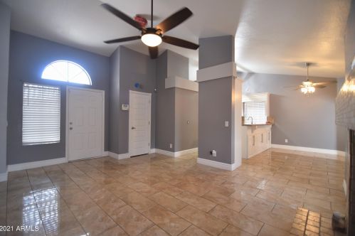 1932 Alta Vista Rd, Phoenix AZ 85041-5443 exterior