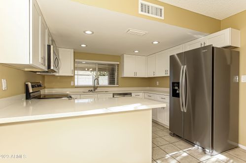 4610 75th Dr, Phoenix AZ  85033-1206 exterior