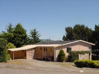 402 Knl Ln, Harbor OR  97415-9662 exterior