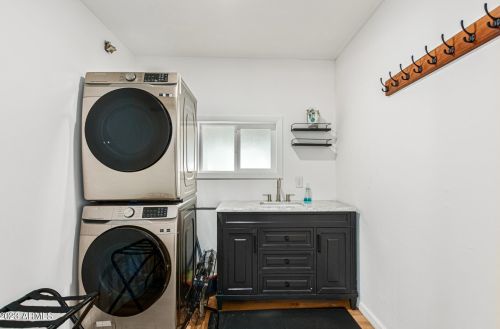 1819 45th St, Phoenix AZ 85032-2387 exterior