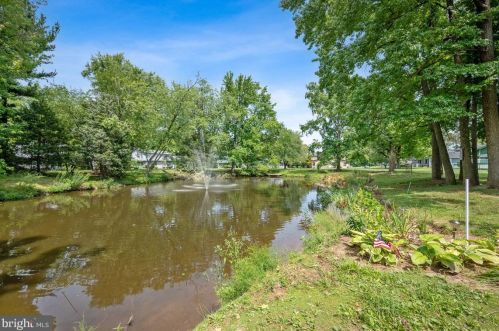 9 Maplewood Ct, West Deptford NJ 08066-2406 exterior