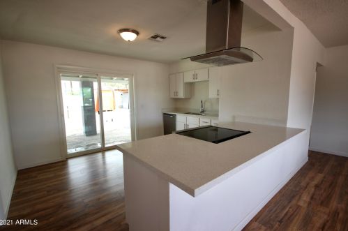 2908 Bloomfield Rd, Phoenix AZ 85029-2950 exterior