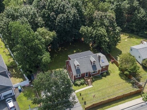 145 Bedford St, Burlington MA  01803-5199 exterior