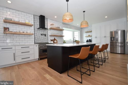 11 Waterview Dr, Erial NJ  08081-1683 exterior