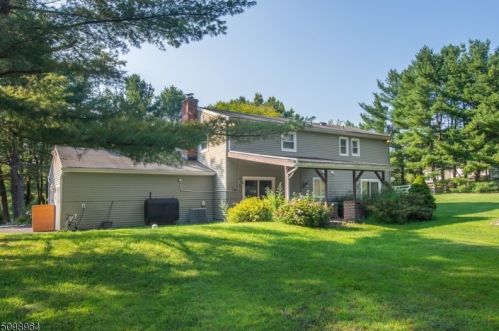 31 Courtland Dr, Wantage NJ  07461-1711 exterior