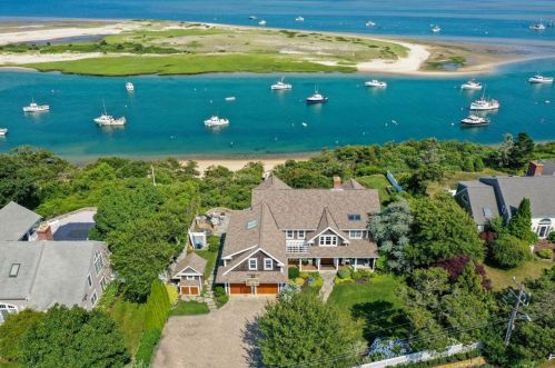 498 Shore Rd, Chatham, MA 02633-2386
