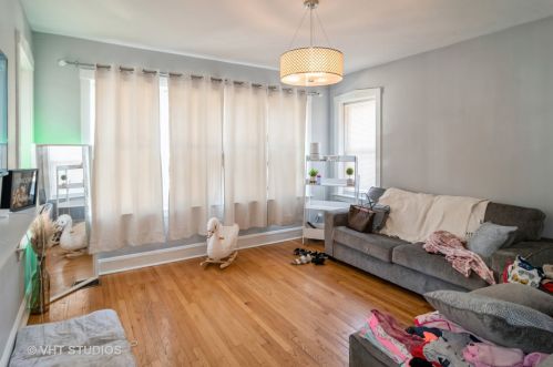 1339 Ridgeland Ave, Forest View, IL 60402-1145