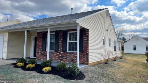 109 Carriage Hill Ct, Columbus NJ  08022-1067 exterior