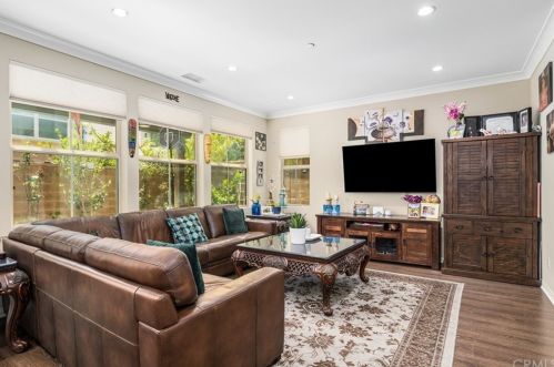 38 Larkfield, Irvine CA  92620-2140 exterior