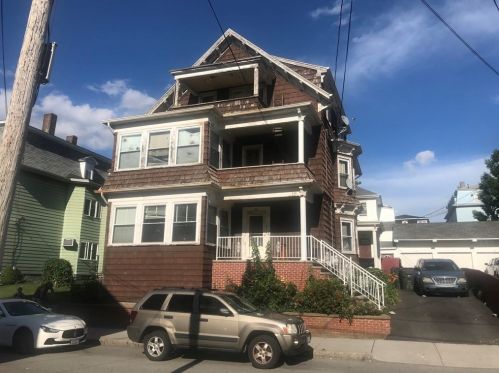 230 Ridge St, Fall River, MA 02721-1717