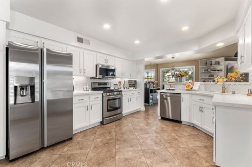 8035 Treeview Ct, Anaheim CA 92808-1553 exterior