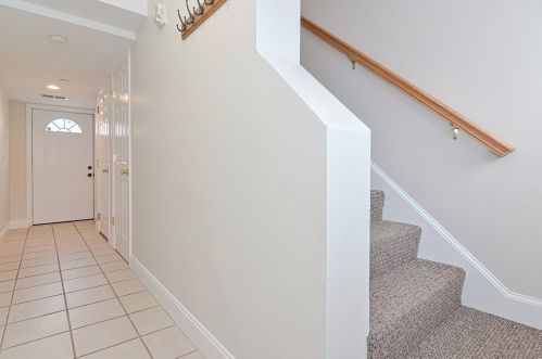 184 Washington St, Quincy, MA 02169-5521