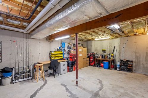 140 Grant St, Fall River MA 02721-1239 exterior