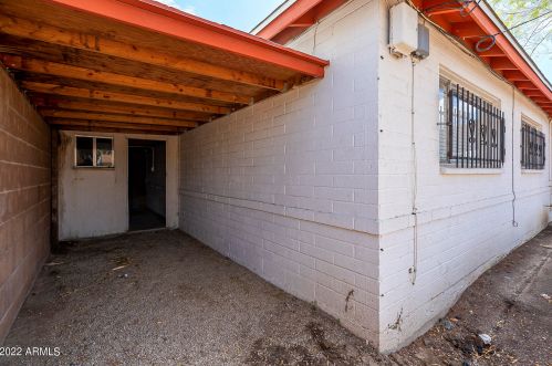 2908 Corrine Dr, Phoenix AZ 85029-1937 exterior