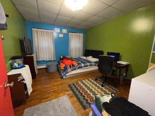 47 Acton St, Worcester MA 01604-4828 exterior