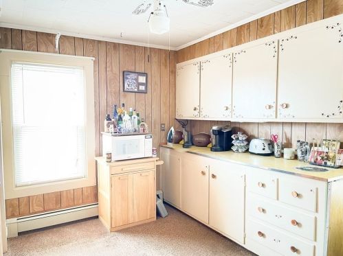 296 Hamlet St, Fall River MA 02724-3340 exterior