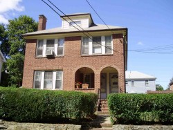 39 Noble St, Newton, MA 02465-1015