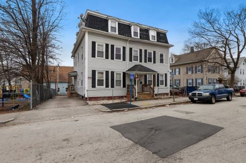 34 Newbury St, Worcester, MA 01609-2064