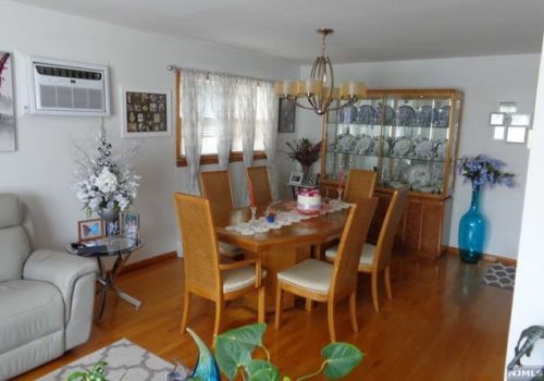 133 Belgrove Dr, Kearny NJ 07032-1505 exterior