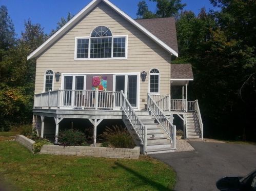 390 Potwine Ln, Amherst, MA 01002-3312