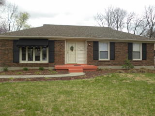 7913 Nottoway Cir, Louisville KY  40214-3223 exterior