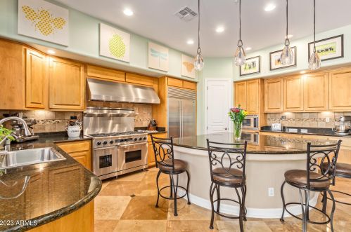 22843 54th St, Phoenix AZ  85054-7199 exterior