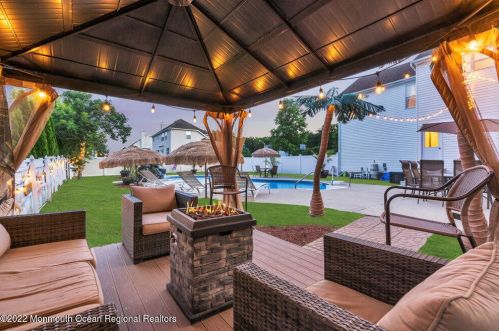 1 Highland Dr, Jackson Twp NJ 08527-1213 exterior