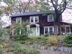 151 Ridge Ave, Newton, MA 02459-2507
