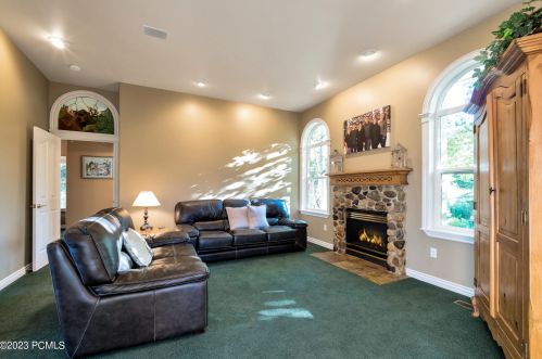 4365 Hidden Cv Rd, Park City UT 84098-4724 exterior