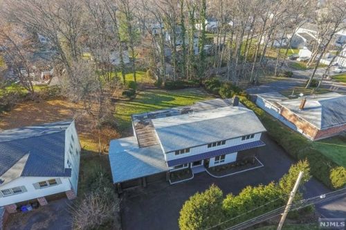 135 Knickerbocker Rd, Cresskill NJ  07626-2439 exterior