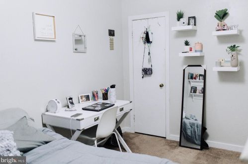 48 Arline Ave, West Deptford NJ 08096-1912 exterior