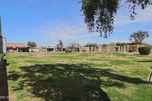 3830 Crittenden Ln, Phoenix AZ  85019-4012 exterior