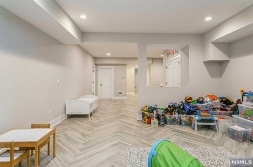 158 Magnolia Ave, Tenafly NJ  07670-1828 exterior