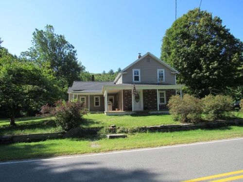 62 Old Chester Rd, Montgomery, MA 01050-9667