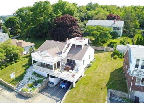 94 Great Hl Dr, Weymouth MA 02189 exterior