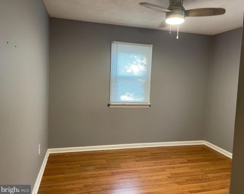 1109 Delsea Dr, West Deptford NJ 08093-2252 exterior