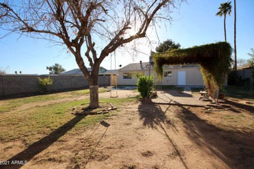 2007 56 Ave, Phoenix AZ 85031-2514 exterior