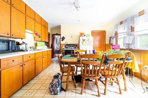 38 Granite St, Taunton MA 02780-3019 exterior